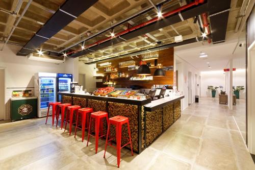 ล็อบบี้, Ramada Encore Sao Paulo Tiradentes Centro in บอมเรติโร