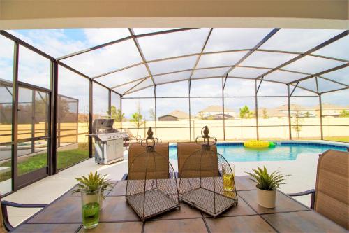 Sonoma Resort 6 Bedroom Vacation Home with Pool 1768 in Kissimmee, USA