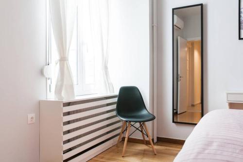 Chic and Cosy Flat in Plaka by UPSTREET - image 3