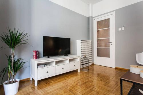 Chic and Cosy Flat in Plaka by UPSTREET - image 13