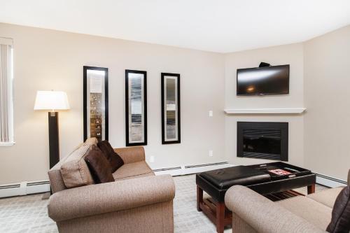 One-Bedroom Suite image 5