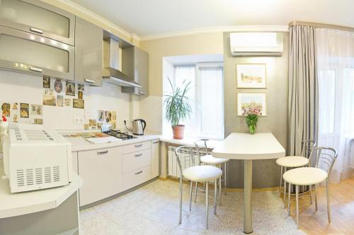 Апартаменты рядом с центром, Kijów