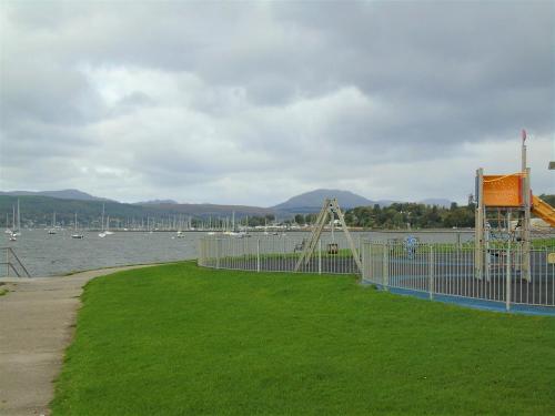 A környék, Snug - Meadhan Apartment in Helensburgh