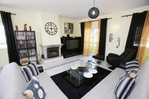 Shared lounge/TV area, Villa do Lago in Silves