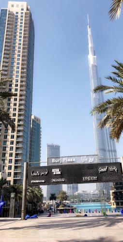 Downtown Dubai, Burj Khalifa area, Near Dubai Mall, Full Downtown views, Burj Residences 7, 2 Bedroom small apartment house, Dubaj (fotografie 3)