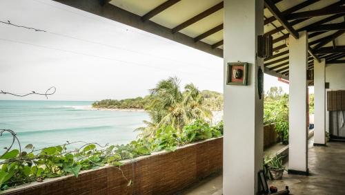 balkon/terras, Bay Vista Hotel in Arugam Bay