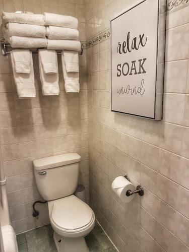 1-Bedroom Cozy Suite #23 by Amazing Property Rentals