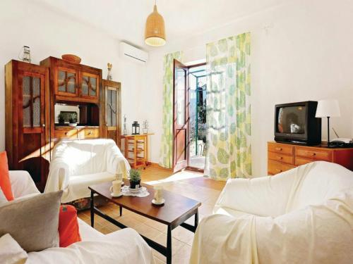 Holiday Home Oliva in Raslina