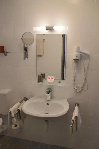 Room #2 - Double Room with Shower / WC and Balcony