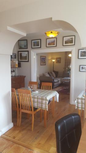 Rose Park House - image 12