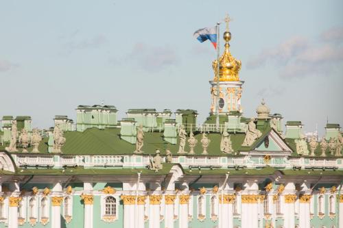 SOLO Panorama Palace Square - main image