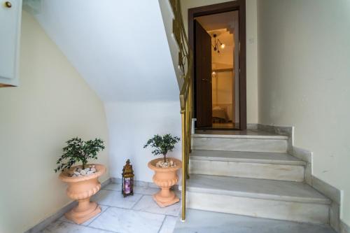 Family House next to Acropolis, Athens (photo 8)