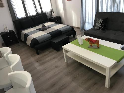 Papadavid Apartments - image 4