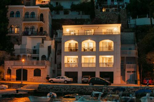 Studio Apartment with Sea View