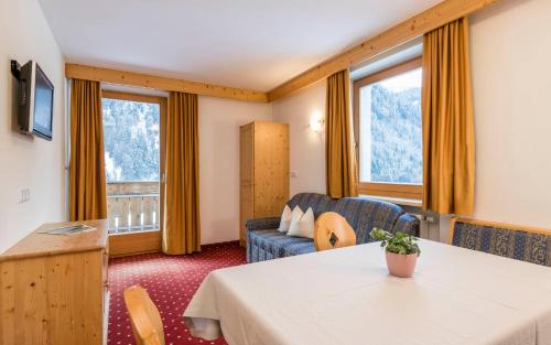 B&B Hotel Alpenrose Rooms & Apartments in Vals