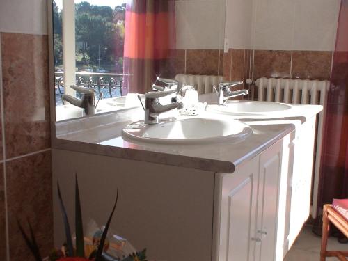 La Caravelle Logis - image 3