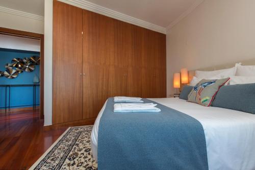 One-Bedroom Apartment image 5
