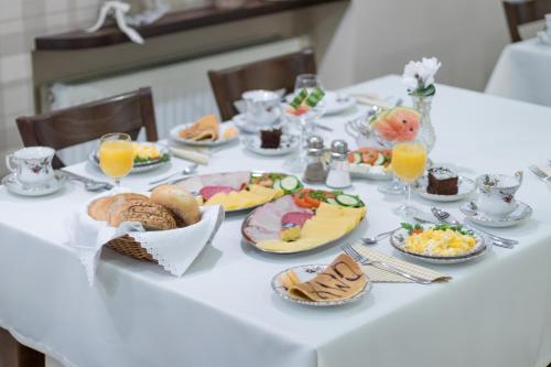 Hotel Awo - image 5