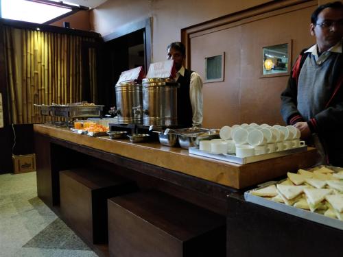 Hrana i piće, Hotel Mount Regency in Mount Abu