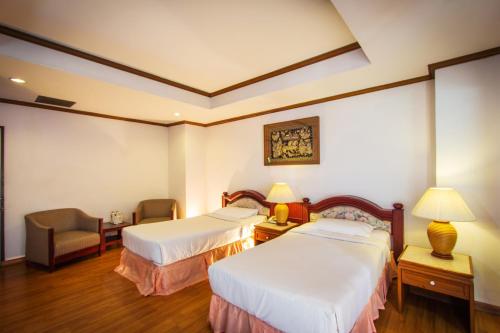 Chiangmai Ratanakosin Hotel In Chiang Mai From 22 Trabber - 