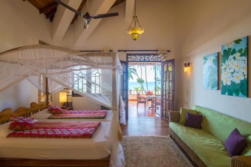 Lanka Beach Boutique Bungalows & Grand Villa