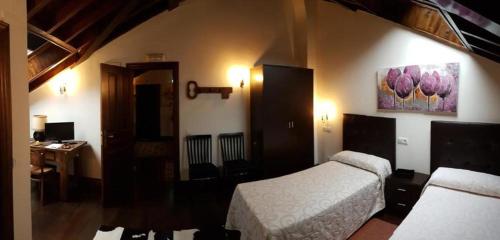 2 twin beds