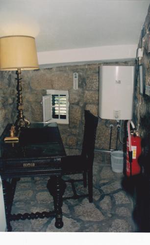  Casa da Gruta (Cave House) in Monsanto