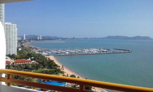 Sunshine Beach Condotel by Tang Sunshine Beach Condotel by Tang