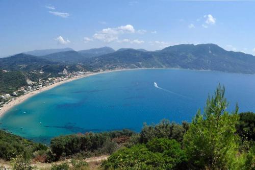  Caramela Beach House in Agios Stefanos