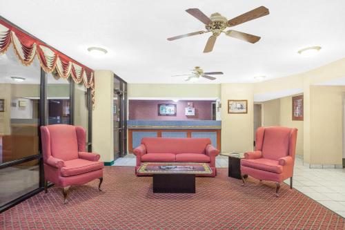 Super 8 By Wyndham Bulls Gap Greeneville Area - 로비