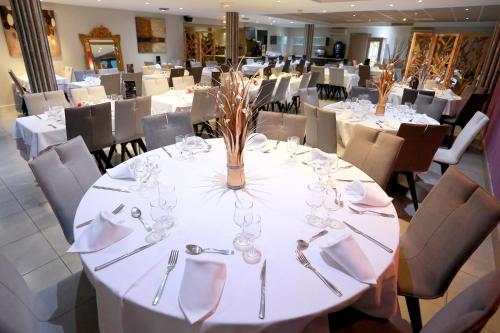 Restaurant, Aeroport Hotel - Parc Expo near Montpellier-Méditerranée Airport