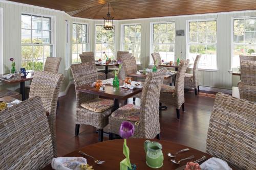 Old Manse Inn