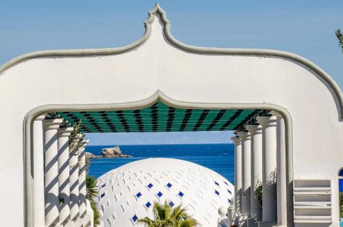 Elafusa Luxury Apartment - image 13