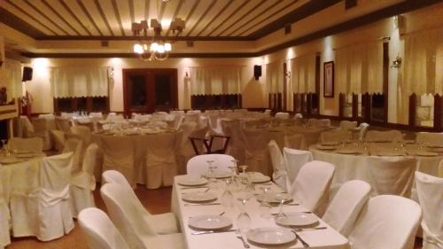 레스토랑, Hotel Pelasgos in 카리타이나
