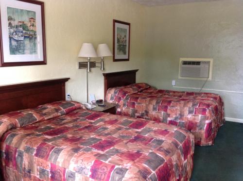 Sunshine Inn of Daytona Beach - image 13