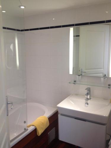 Hôtel de La Marne - image 11