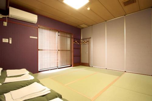 Japanese-Style Triple Room with Shared Bathroom