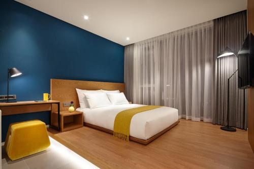 [Morning Time Pool PKG] Standard Double Room - Morning Time (10:00AM ~ 13:00PM) Rooftop Pool for 2 included