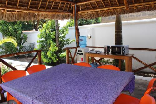Pub/Lounge, IDC Guest House in Bagamoyo