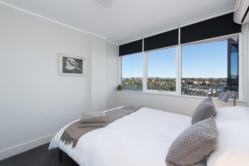 Stunning Ocean View Apartment !!!
