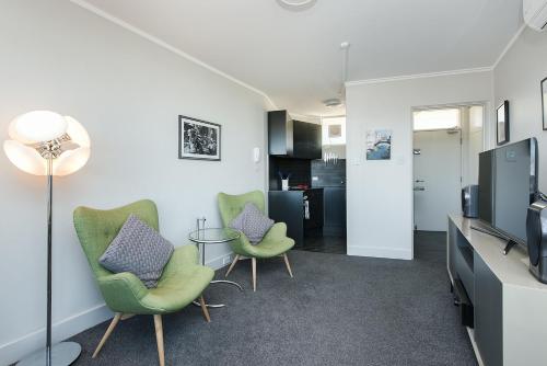 Stunning Ocean View Apartment !!! - image 8