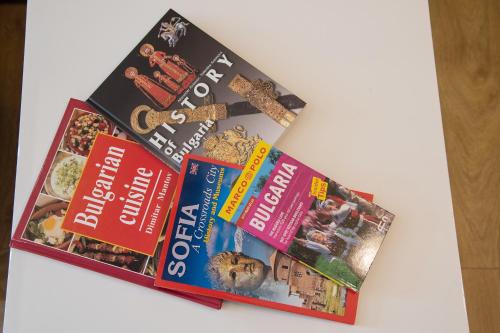 The North Tower Apartment - image 11