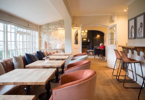 ผับ/เลาจน์, Beaulieu Hotel in บิวลิยู