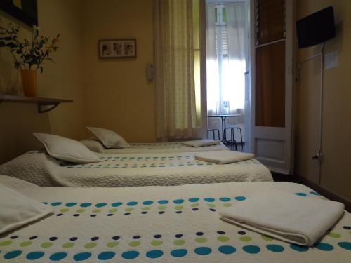 Triple Room with Terrace image 3