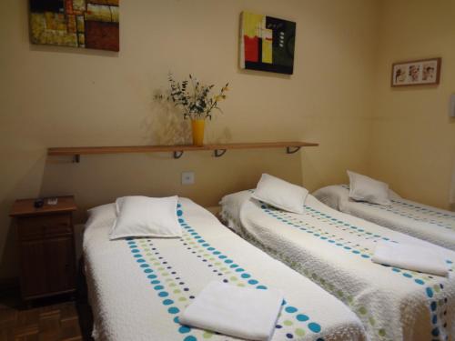Triple Room with Terrace image 5