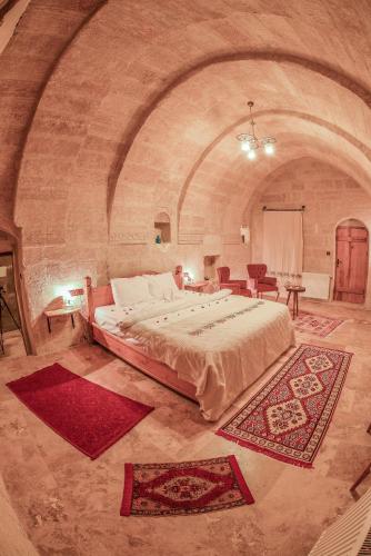 Mosaic Cave Hotel Room Type - Deluxe Suite with Spa Bath