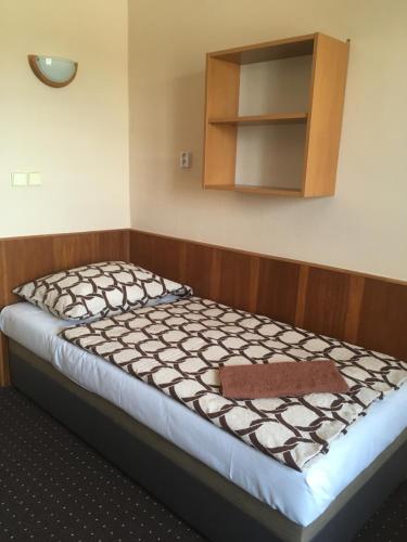 Economy Quadruple Room with Shared Bathroom