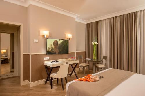 Ludovisi Palace Hotel - image 10
