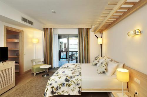 Sunis Kumkoy Beach Resort Hotel & Spa - image 12