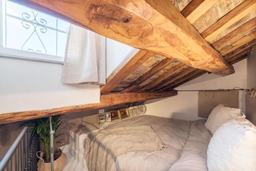 Navona Luxury and Charming Apartment with Terrace - image 11